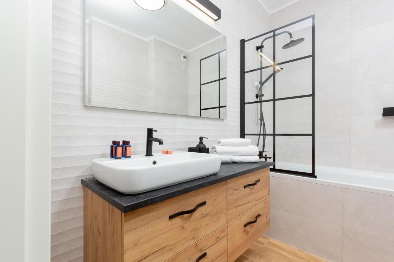 Awangarda Apartment Warsaw Ochota By Renters Prestige Eksteriør billede